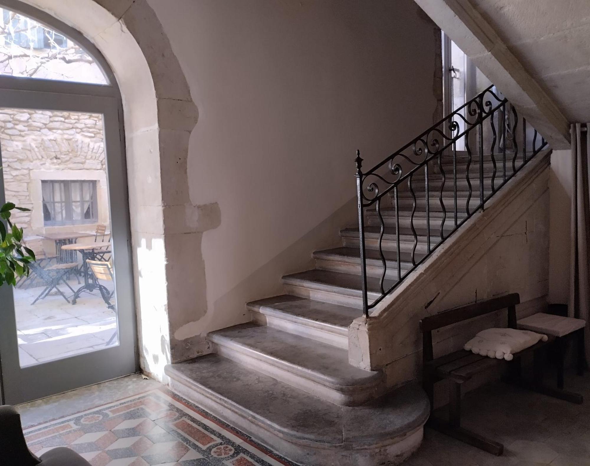 Le Patio Otel Grignan Dış mekan fotoğraf