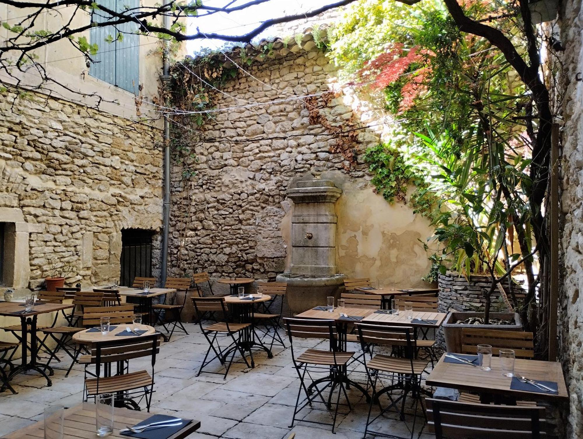 Le Patio Otel Grignan Dış mekan fotoğraf